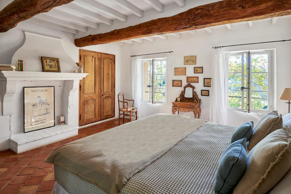 Image 2 of Château de Berne