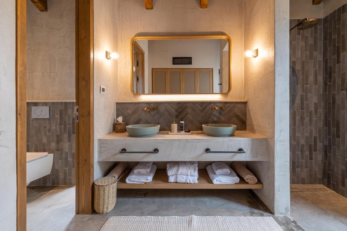 Image 2 of Eliamos Villas Hotel & Spa