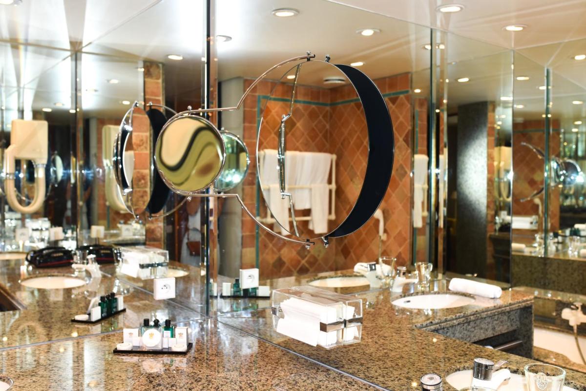 Image 3 of Grand Hôtel du Lion d’Or