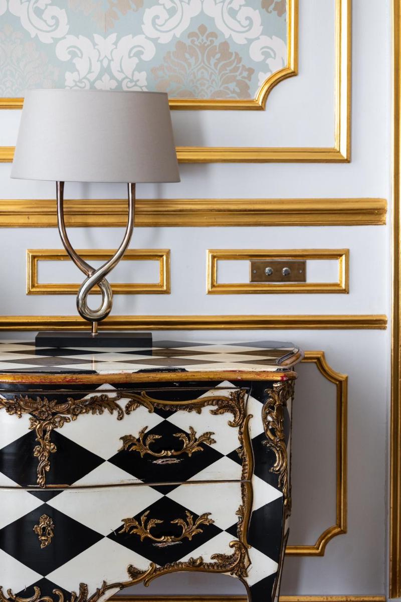 Image 7 of Hotel Le Place d’Armes – Relais & Châteaux