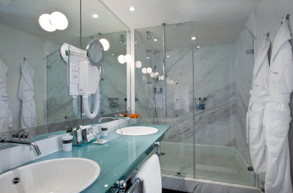 Image 3 of Hôtel Le Saint-James