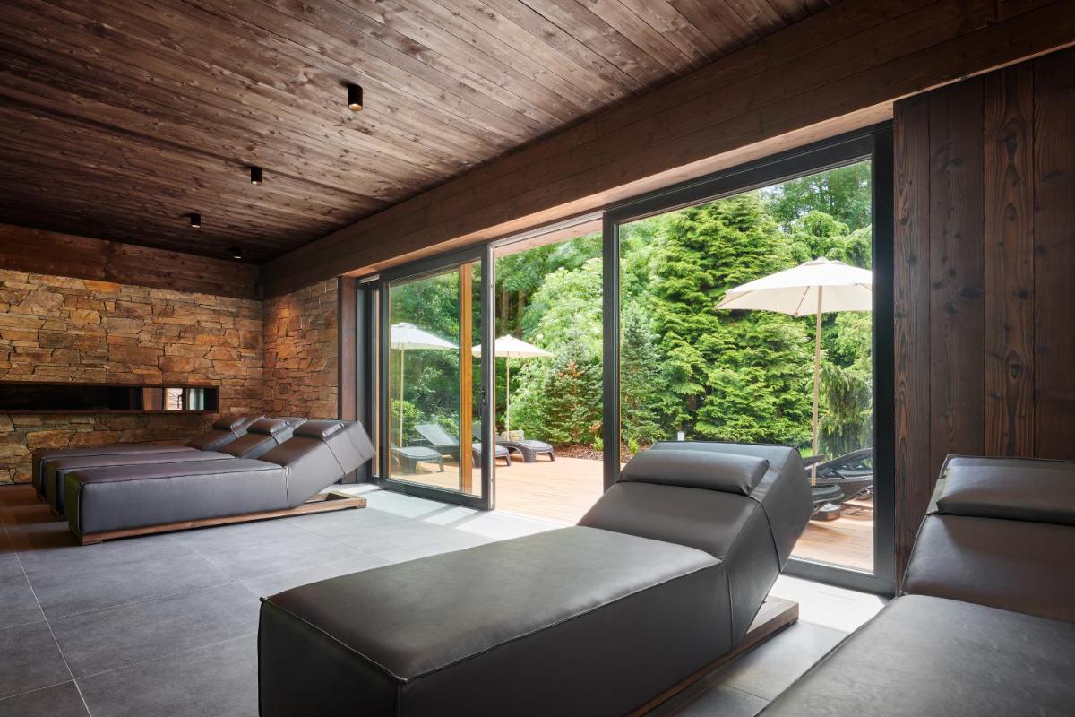 Image 2 of Hotel Singer