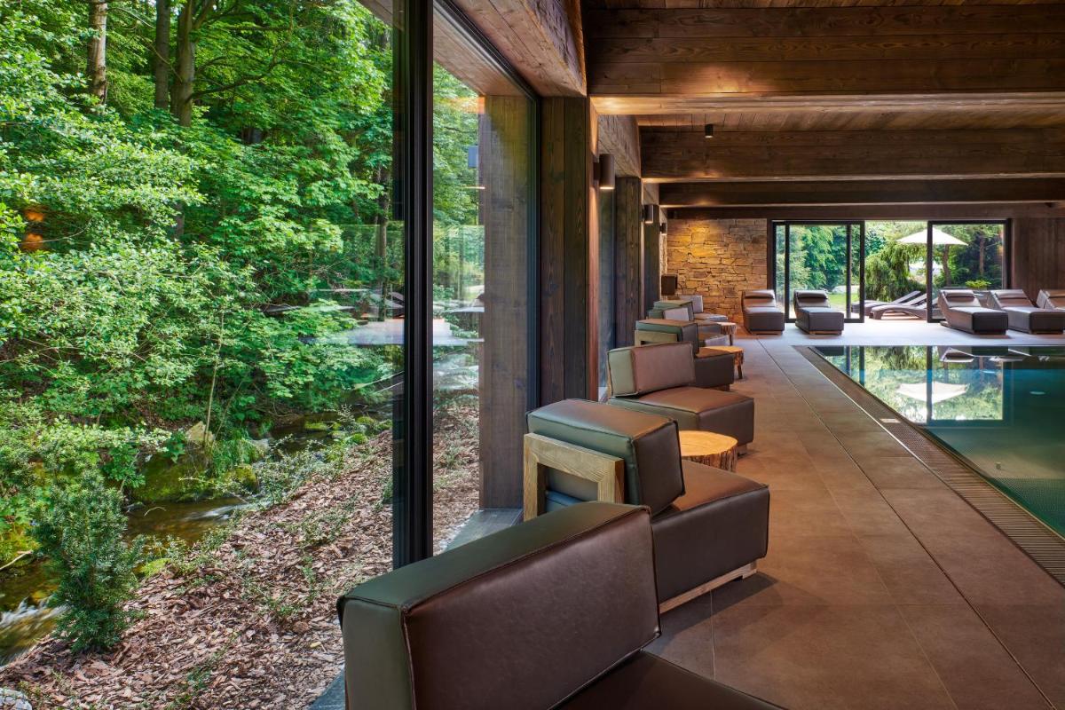 Image 4 of Hotel Singer