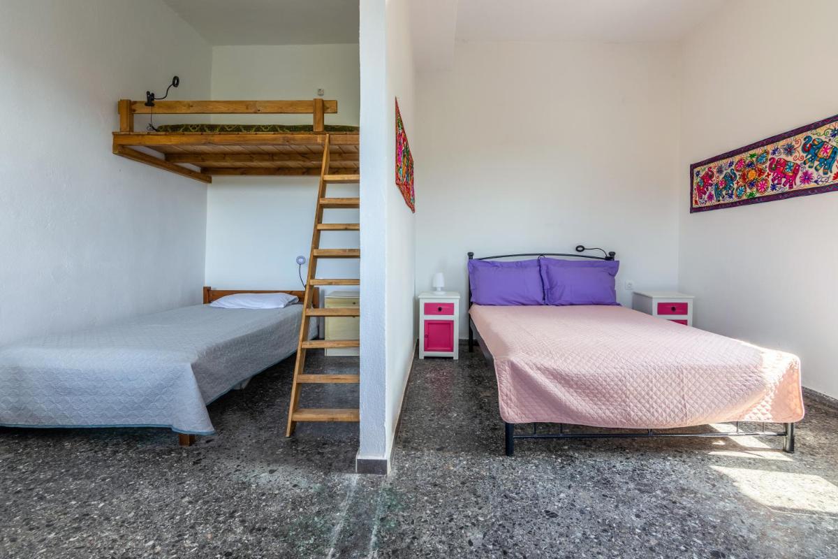 Image 2 of La Maison Bleue