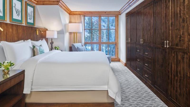 Image 2 of Luxury 2 Bedroom Residence At The St Regis Residence Club In Downtown Aspen