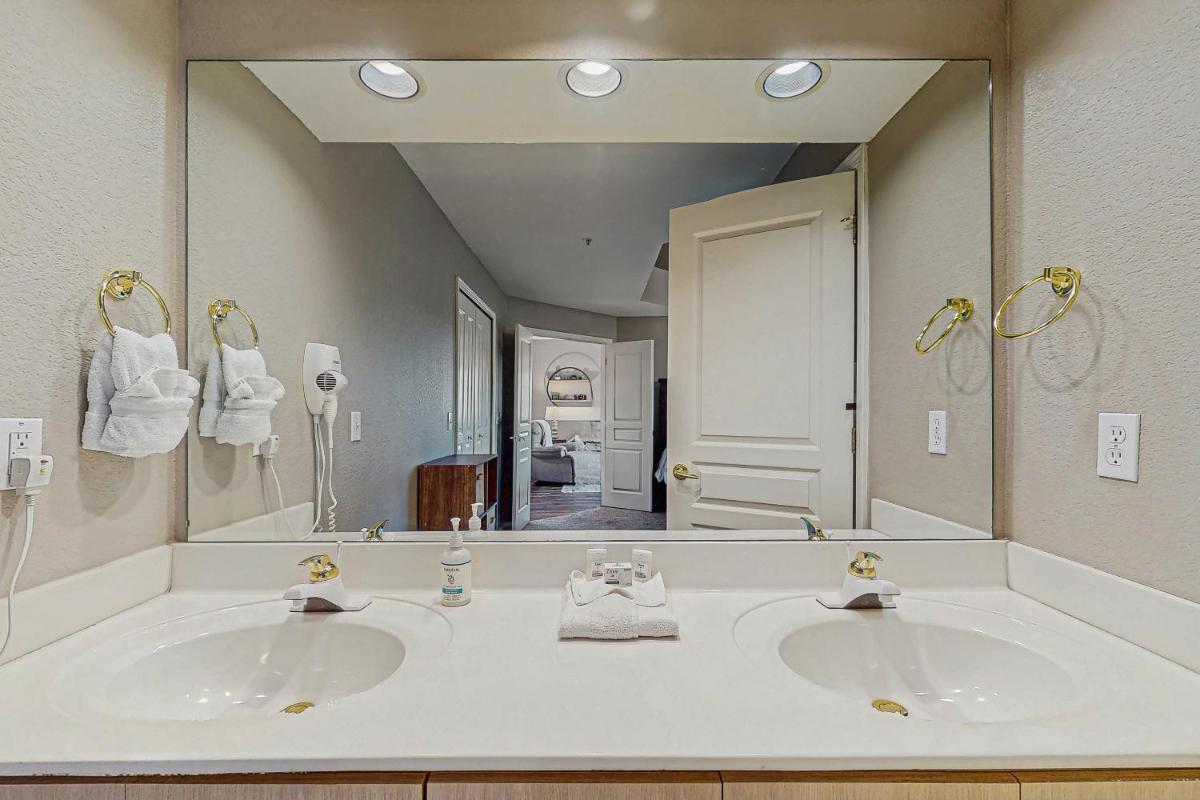 Image 3 of On the Green