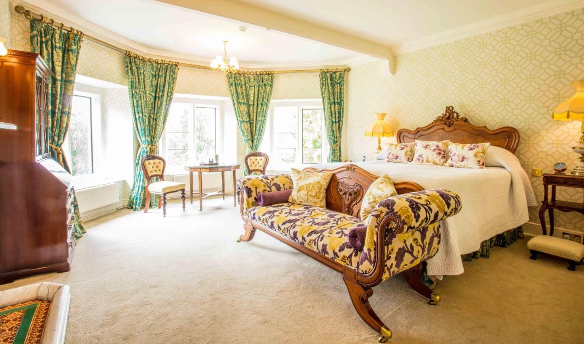 Image 7 of Palé Hall