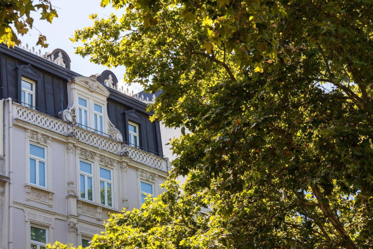 Image 7 of Valverde Lisboa Hotel & Garden – Relais & Chateaux