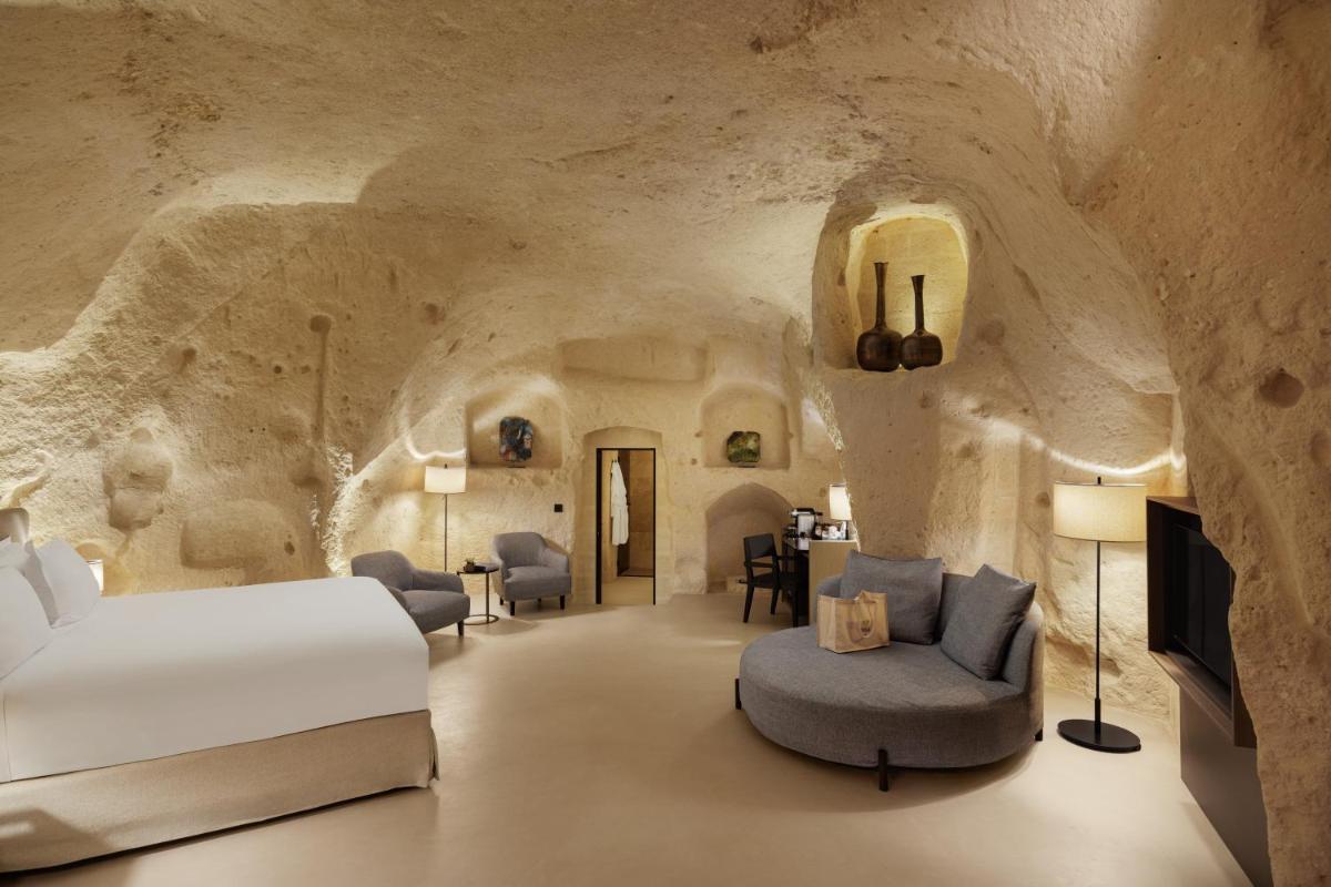 Image 2 of Vetera Matera