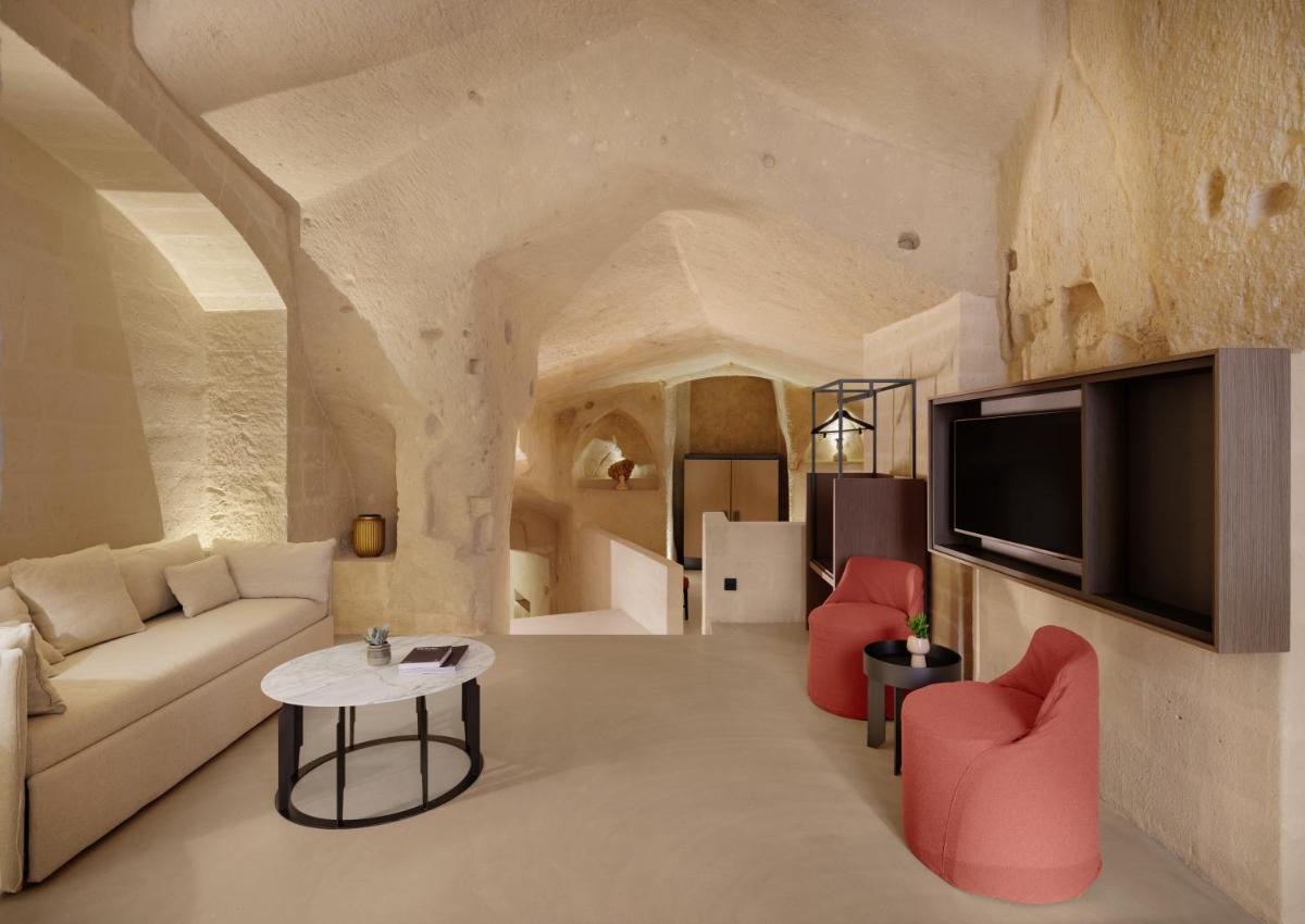 Image 5 of Vetera Matera