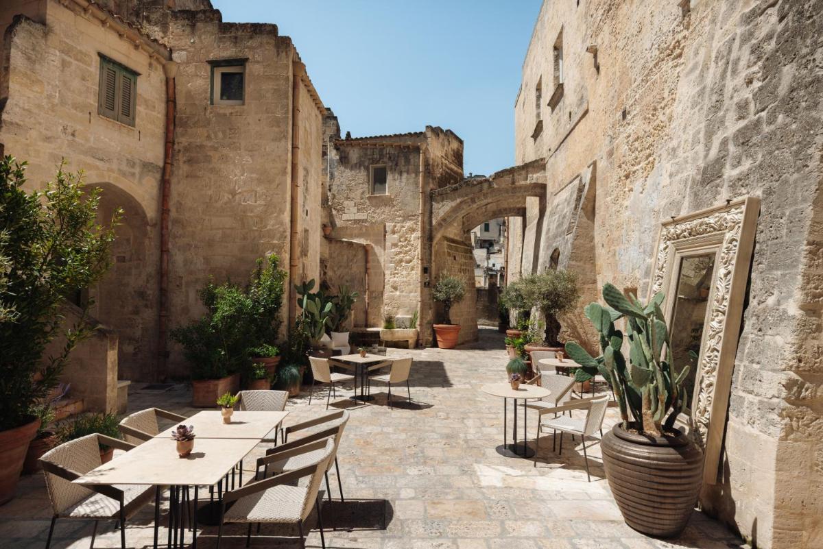 Image 6 of Vetera Matera